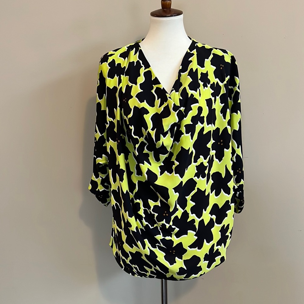 Diane Von Furstenberg Silk Blouse with Drape Neck Theresa Print Dolman Sleeve - Picture 1 of 12